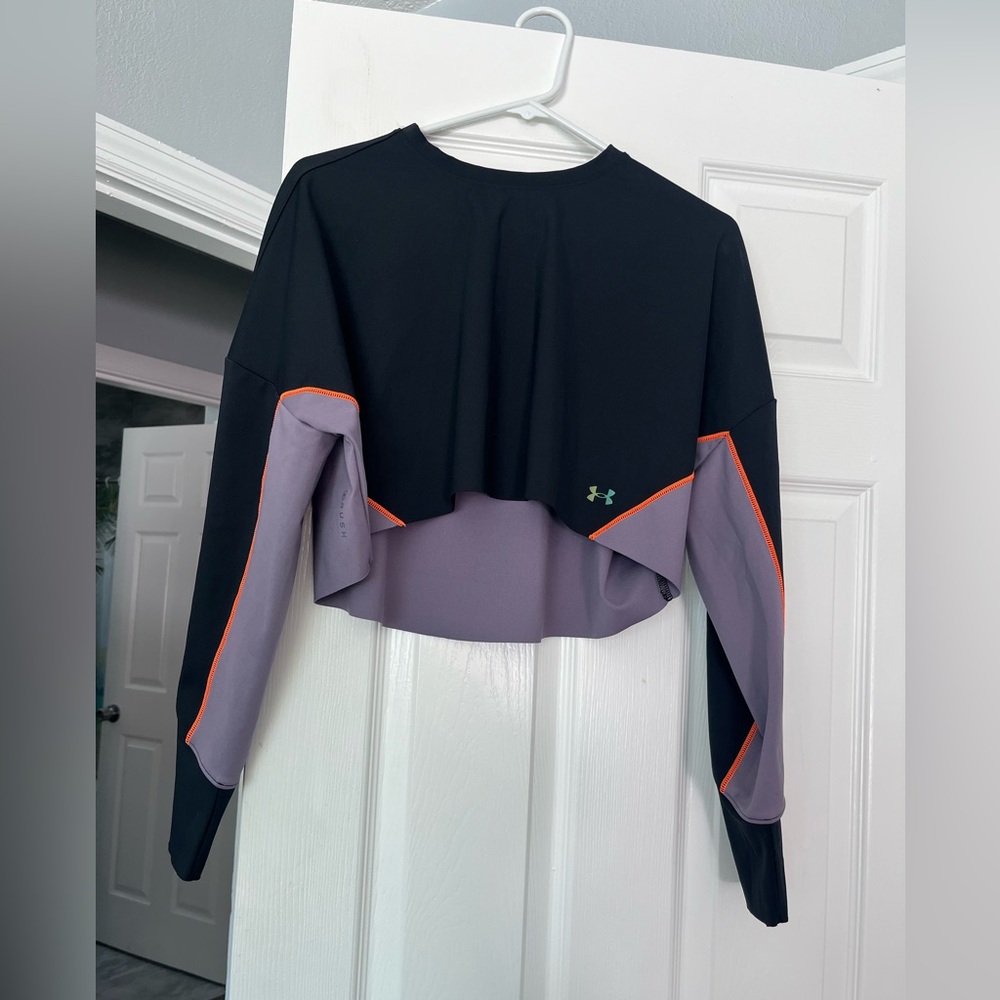 Nike crop top size small